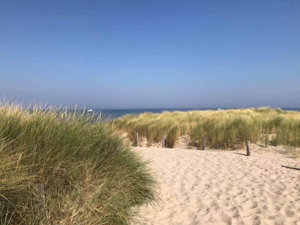 Strandhuis De Zon - Recreatiepark De Watersnip Petten Exterior photo